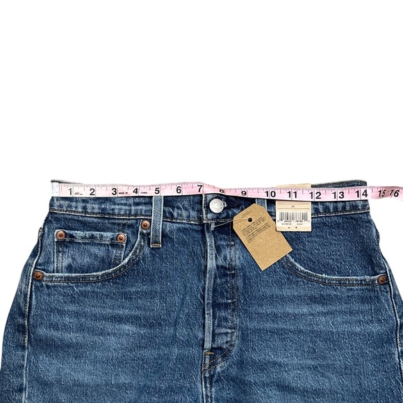 NWT Levi's 501 Original Fit High Rise Cutoff Distressed Denim Shorts Womens 28 - Picture 11 of 11